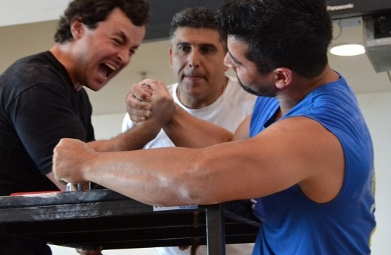 Level Up Your Arm Wrestling Game with our Complete Armwrestling Table ...